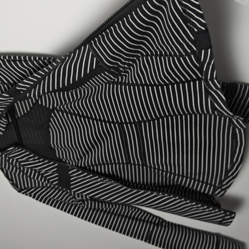 LULULEMON Define Jacket Full Zip Parallel Striped Black and White Size 6 - Picture 8 of 16